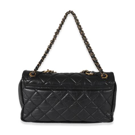 CHANEL Quilted Medium Pondichery Flap Black .